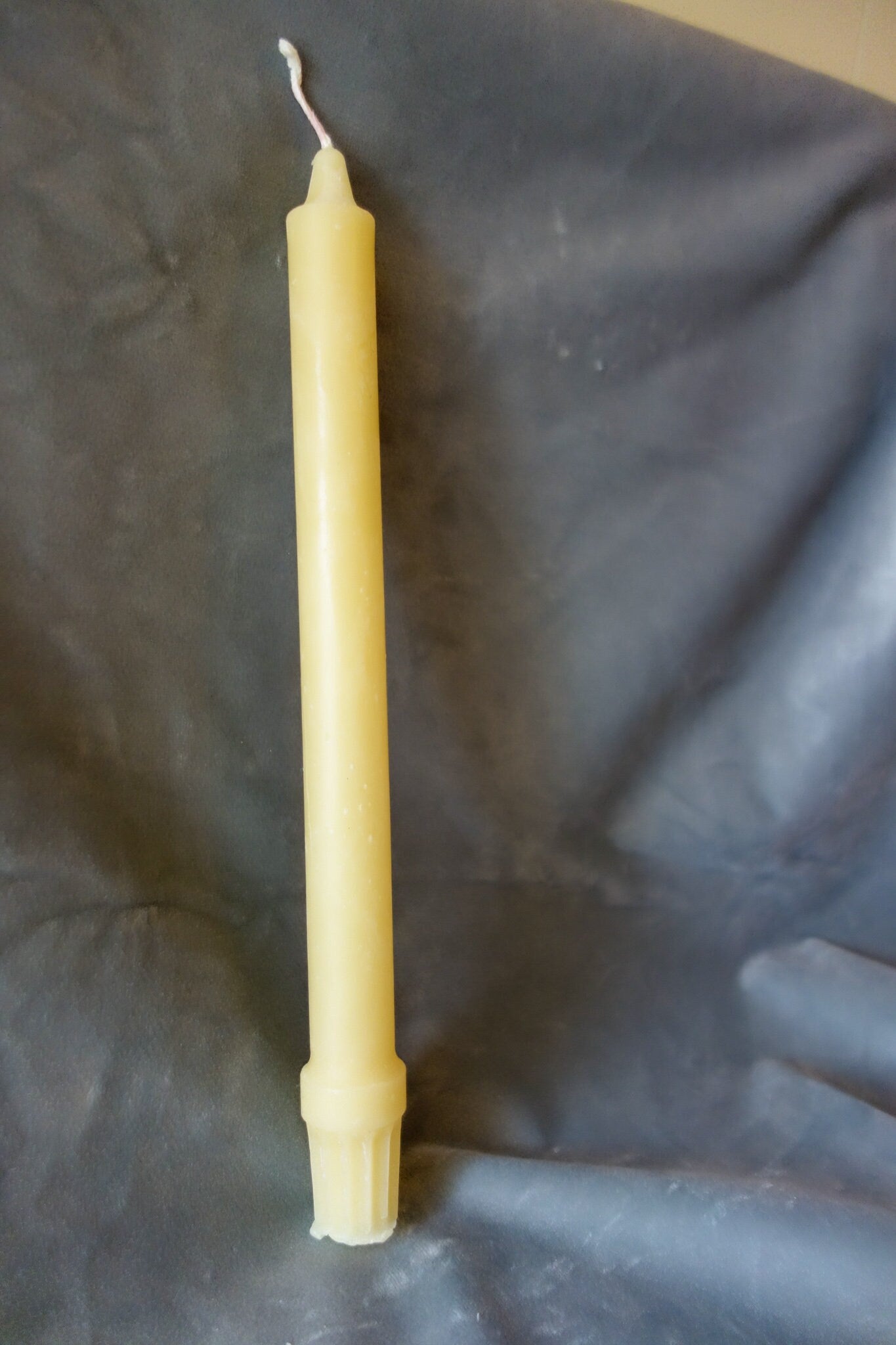 Pure natural beeswax 10 inch colonial natural yellow beeswax or white beeswax