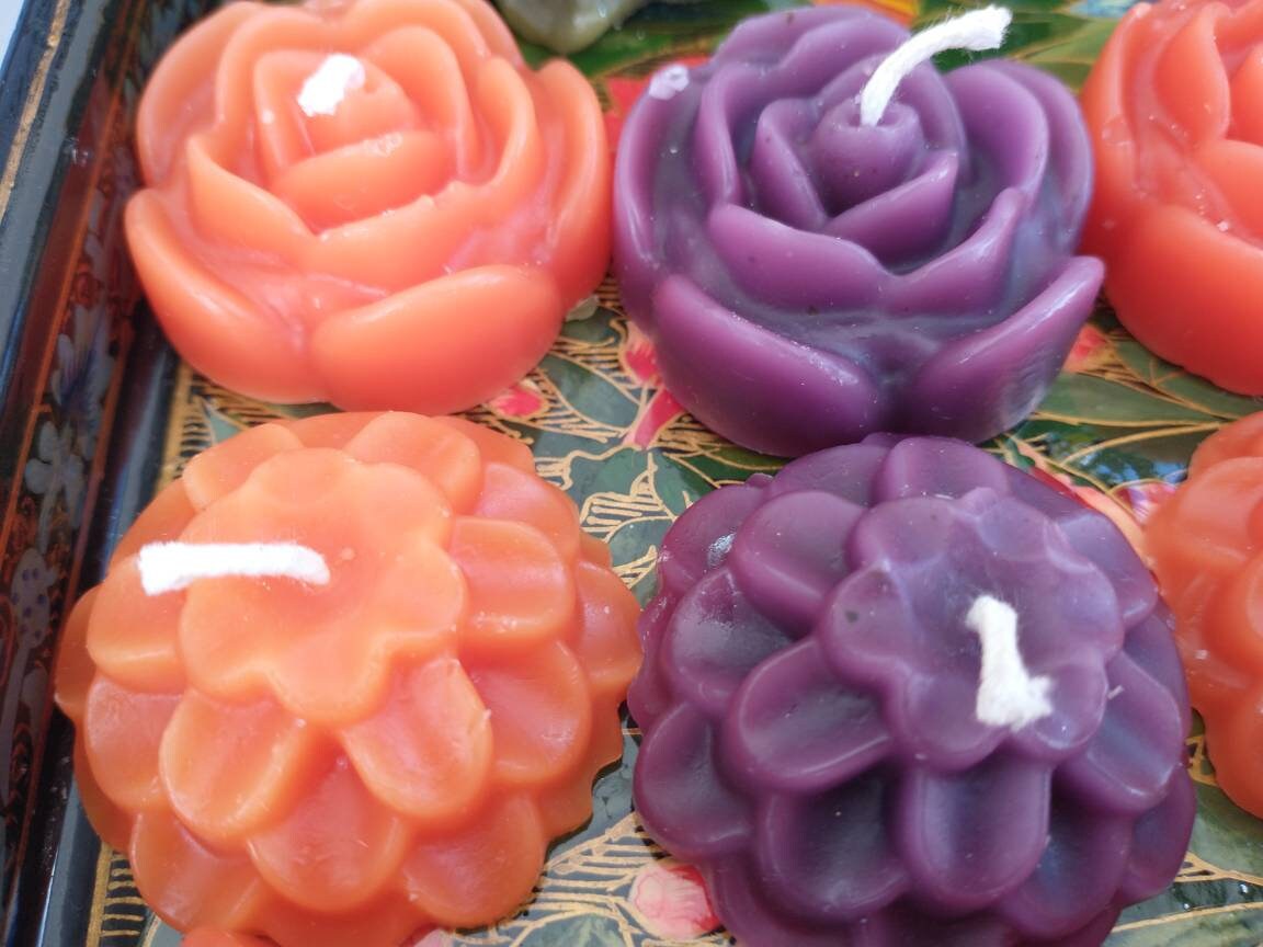 Flower candles from beeswax