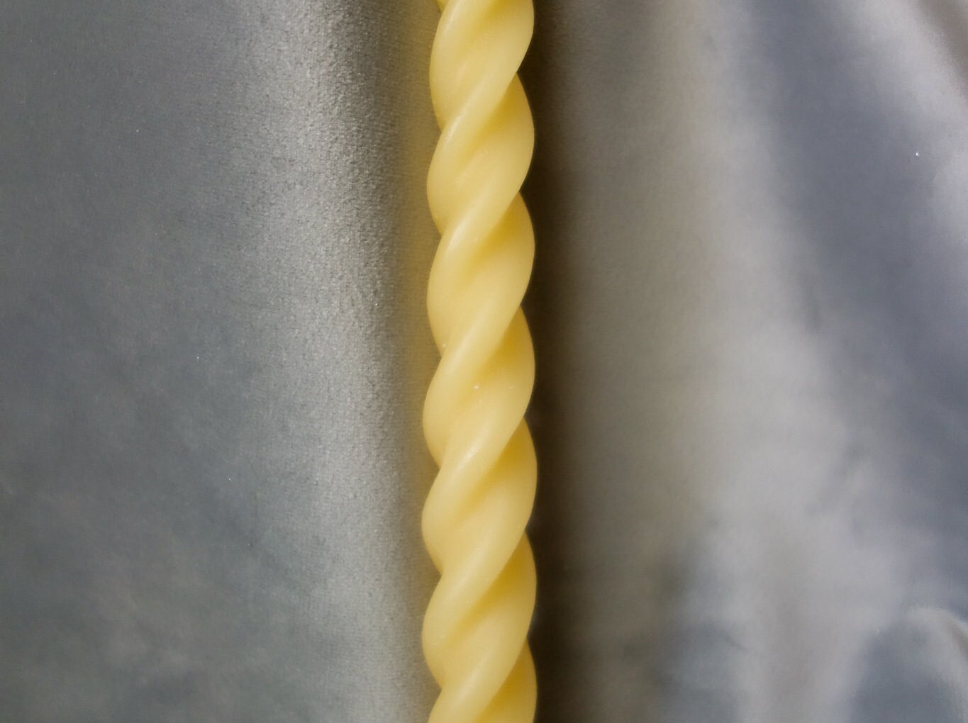 Ivory or yellow twisty spiral beeswax candles 7 inch